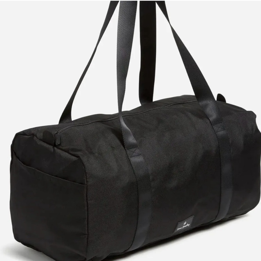 Vera Bradley Lighten Up LARGE Traveler DUFFEL - BLACK  NWT